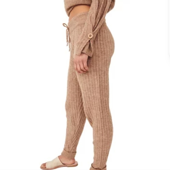 Free People Around The Clock Joggers in Army NWT Size Small - Picture 7 of 15